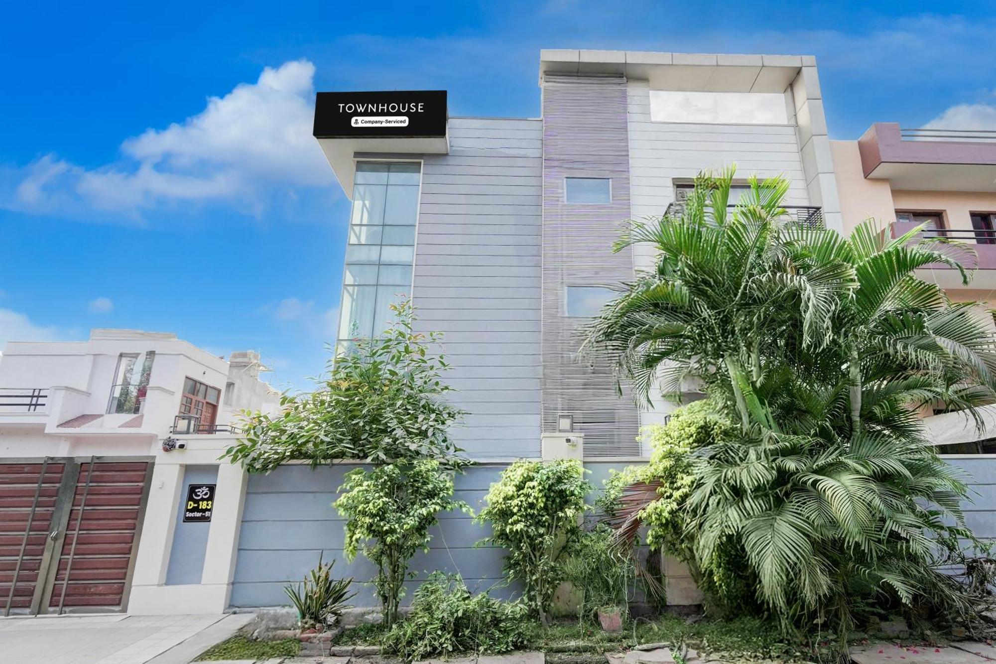 Hotel Super Townhouse Sector 51 Noida Near Metro Station Exterior foto